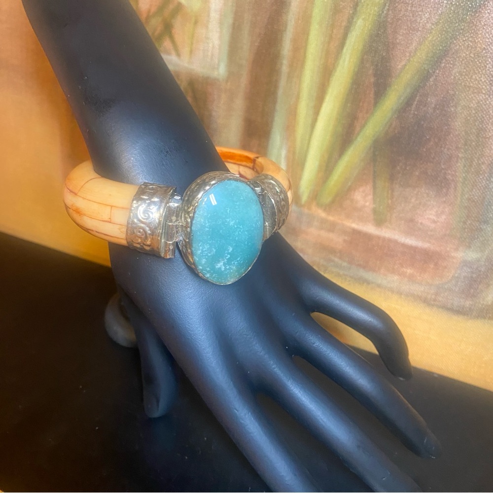 🍇Beautiful Bone Jasper Hinged Bangle